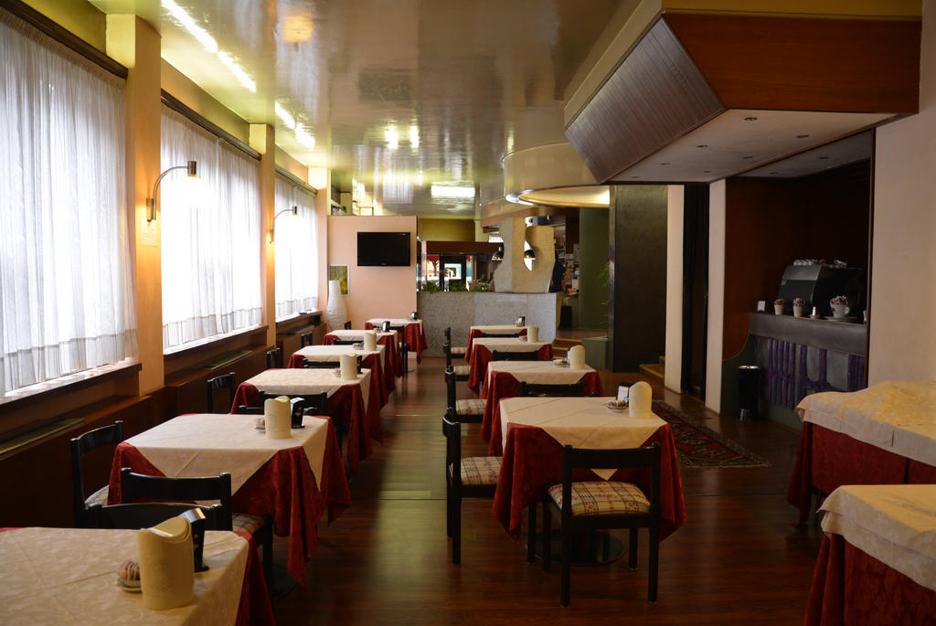 Hotel Salieri Legnago Exteriör bild