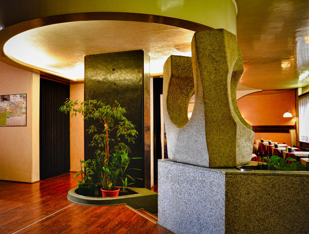 Hotel Salieri Legnago Exteriör bild