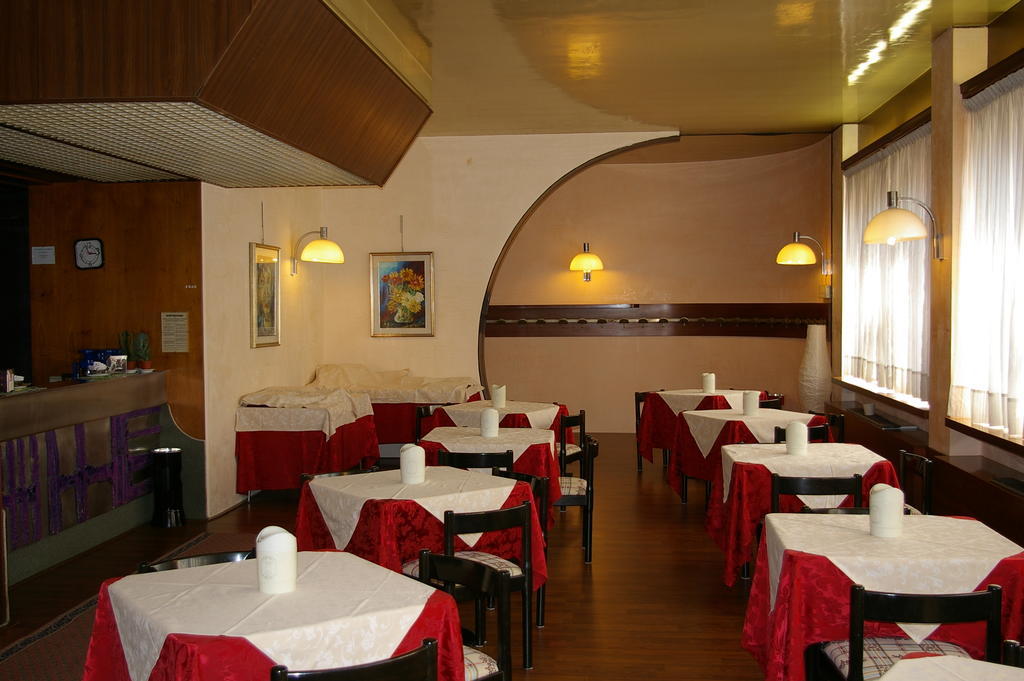 Hotel Salieri Legnago Exteriör bild